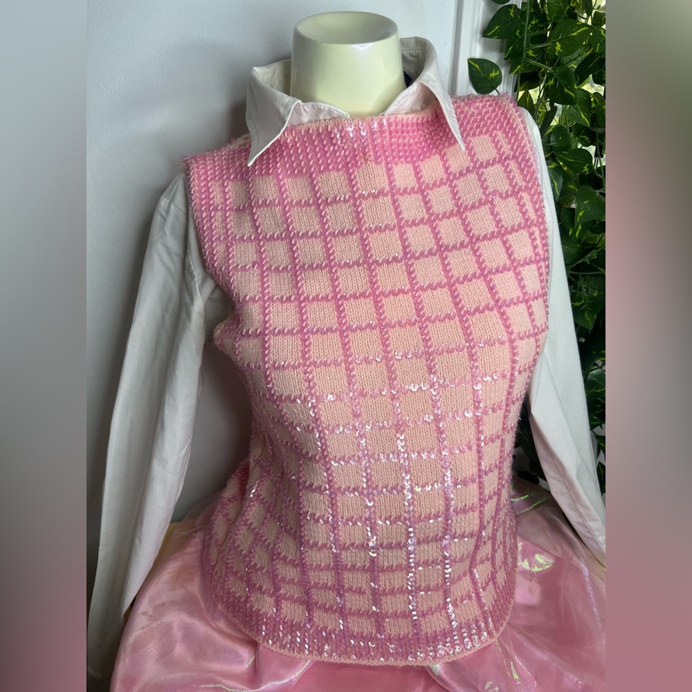 💖 Vintage Pink Knit Sequin Vest – One of a Kind! ✨